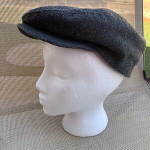 Man’s Hat by The Country Gentleman in Gray 100% Wool Snaps to Brim